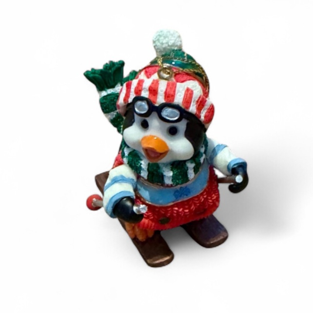 KIRKLAND Signature PENGUIN Skiing
Christmas ORNAMENT Stocking Stuffer Idea